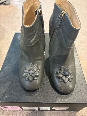 CHANEL Gray Leather Floral Applique Ankle Boots
